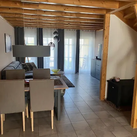 Leuchtturmblick Hafendorf *