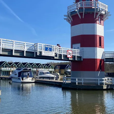 Leuchtturmblick Hafendorf * Rheinsberg