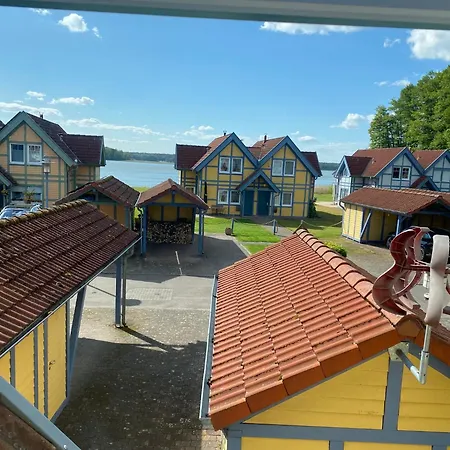 Leuchtturmblick Hafendorf