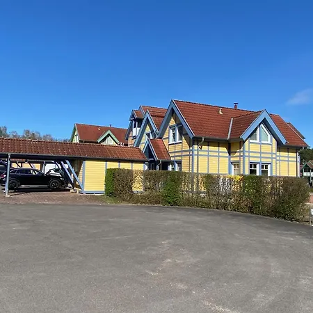 Leuchtturmblick Hafendorf