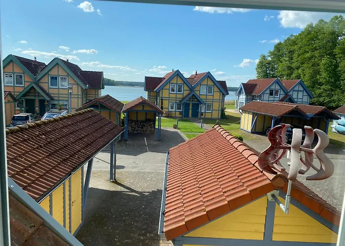 Leuchtturmblick Hafendorf