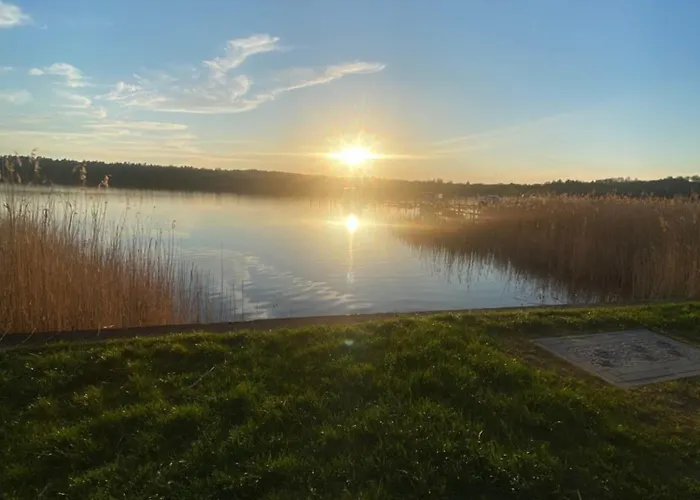 Leuchtturmblick Hafendorf * Райнсберг